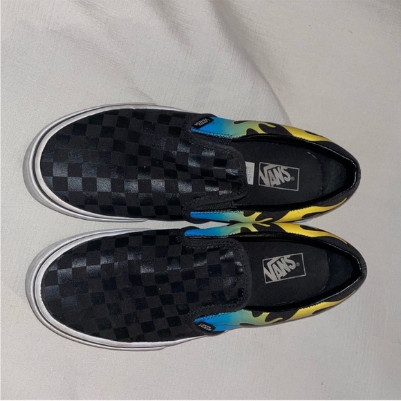 VANS  FIRE DESIGN JUNIORS 5.5 - Picture 2 of 5